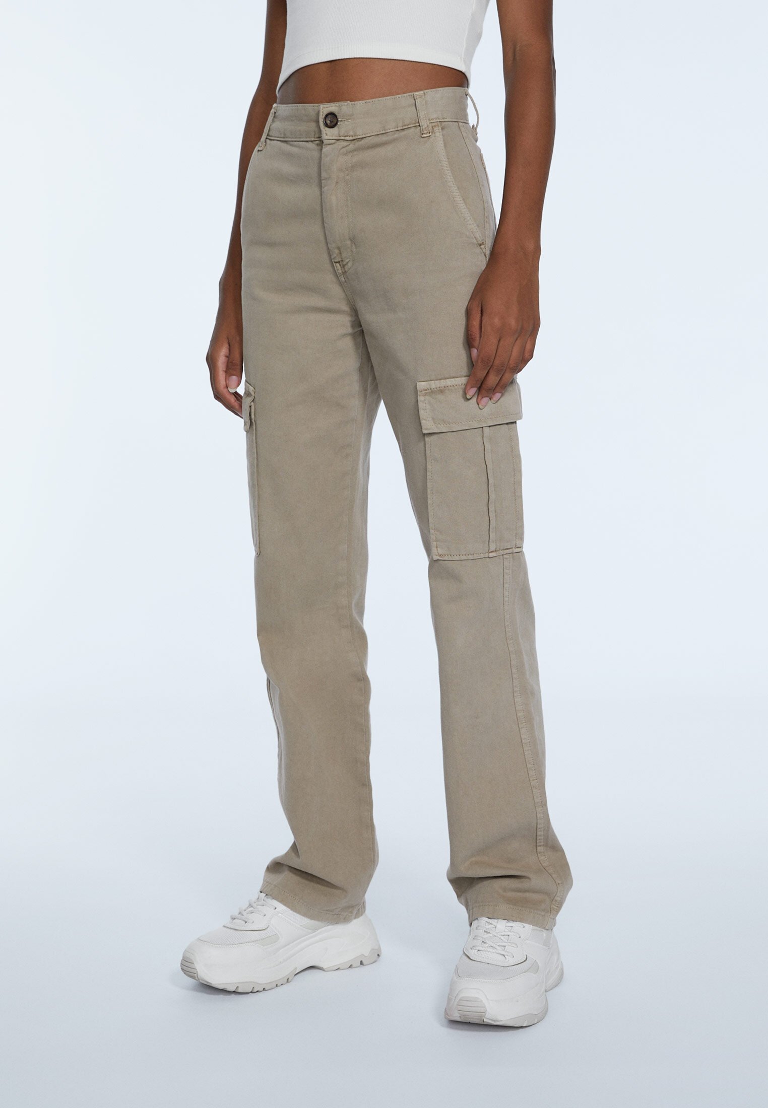 Pantalon cargo - 10 pièces à avoir cet automne-hiver | We Are Stylish