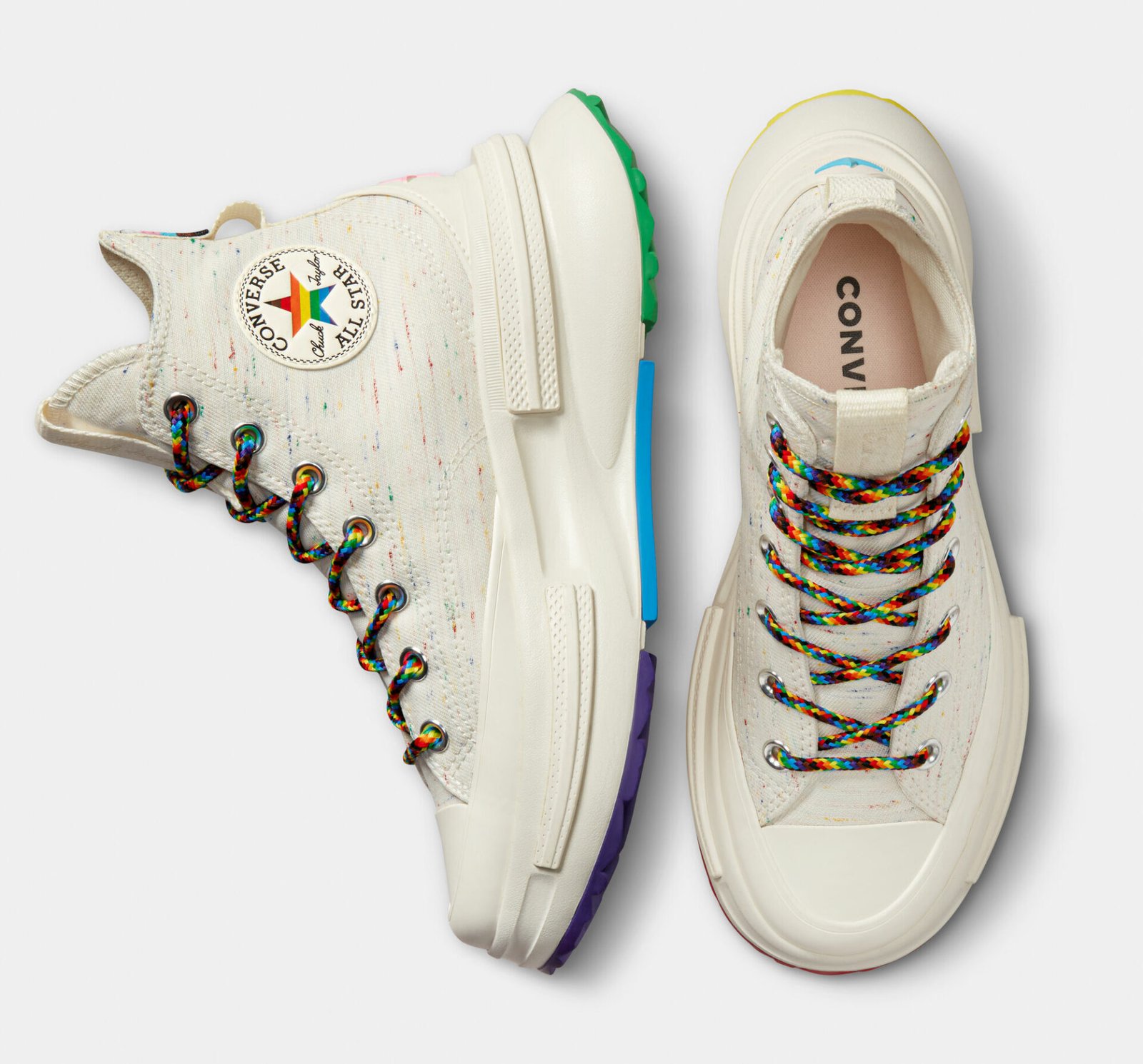 S'habiller avec des converse sale blanche