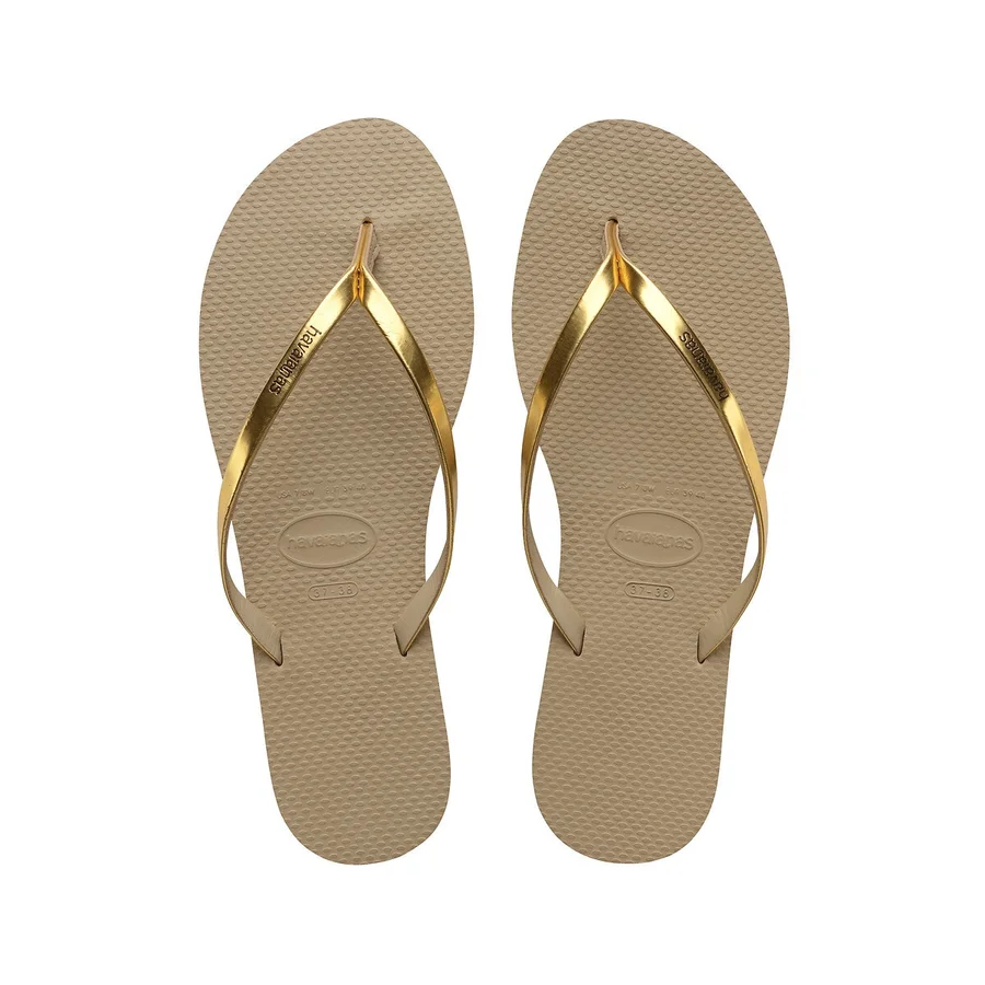 Les chaussures tendances pour la plage cet été - We Are Stylish