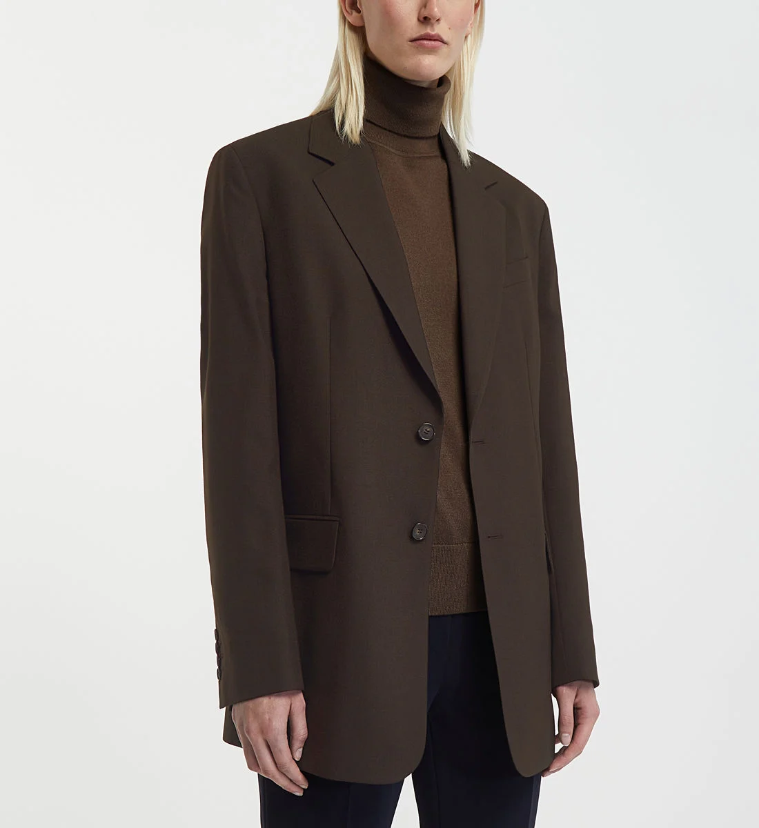 Quelles vestes porter avec une longue robe - We Are Stylish